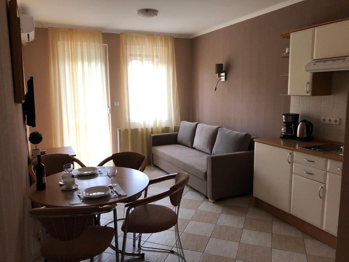 Jozsef Apartments House 佐洛卡罗斯 外观 照片