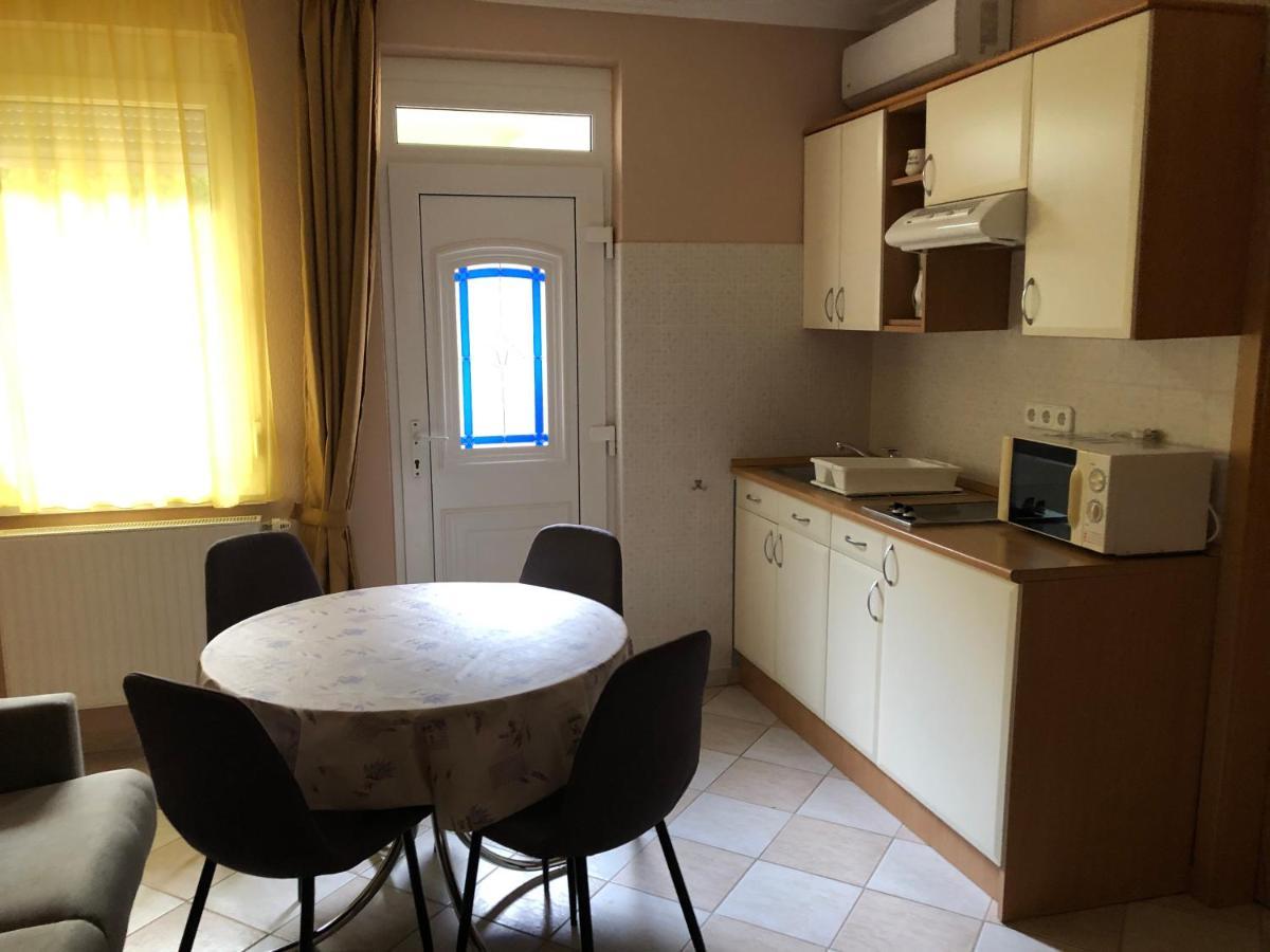 Jozsef Apartments House 佐洛卡罗斯 外观 照片