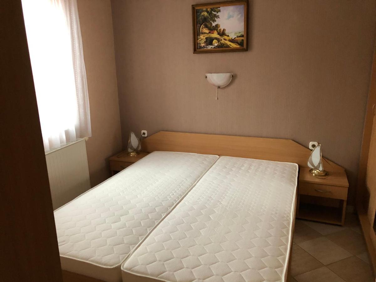 Jozsef Apartments House 佐洛卡罗斯 外观 照片