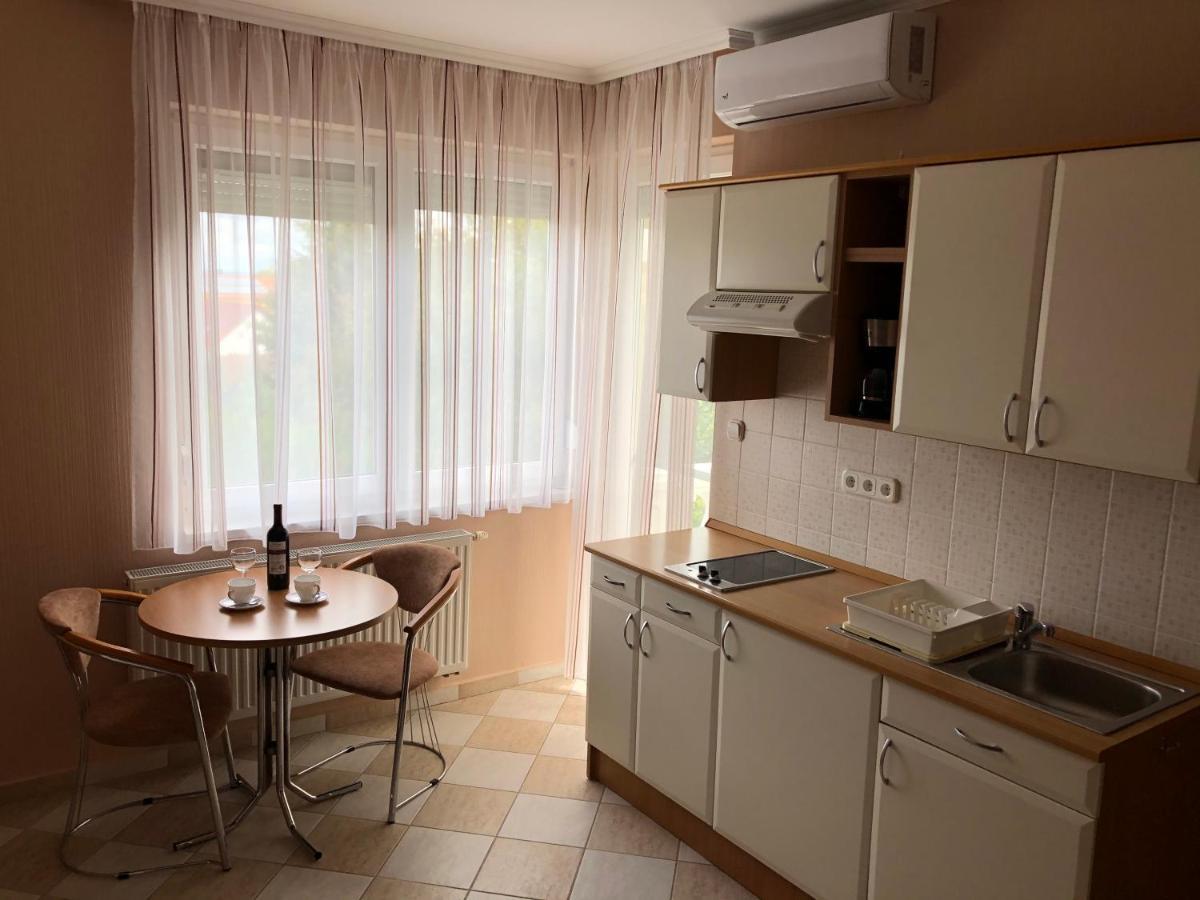 Jozsef Apartments House 佐洛卡罗斯 外观 照片