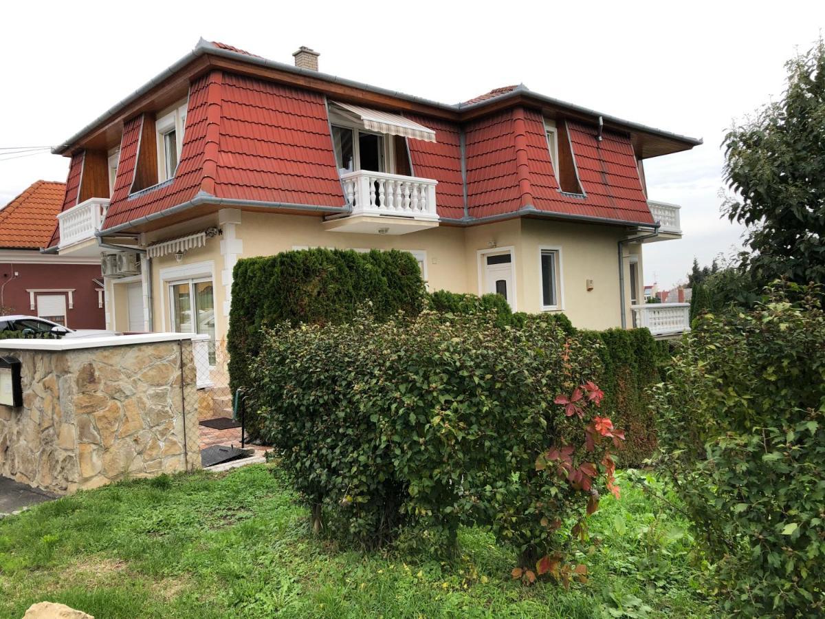Jozsef Apartments House 佐洛卡罗斯 外观 照片