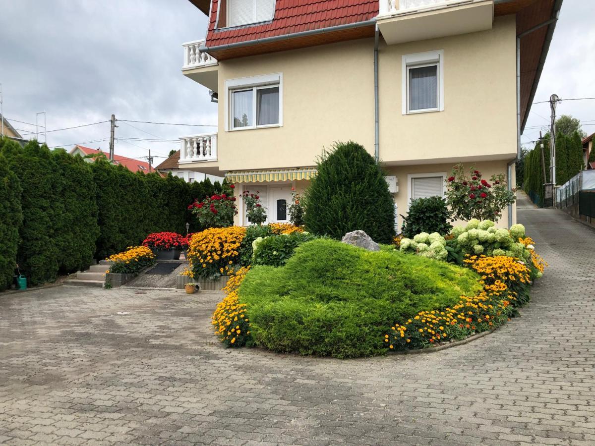 Jozsef Apartments House 佐洛卡罗斯 外观 照片