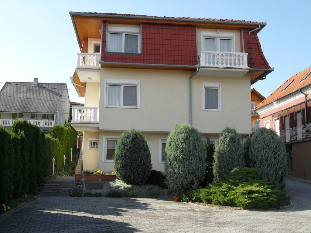 Jozsef Apartments House 佐洛卡罗斯 外观 照片