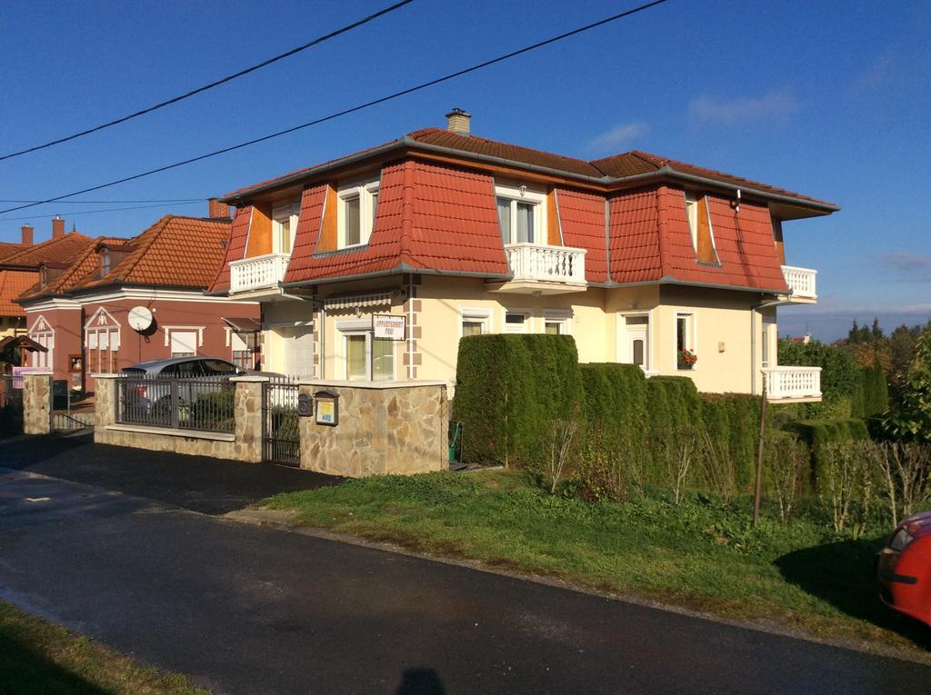 Jozsef Apartments House 佐洛卡罗斯 外观 照片